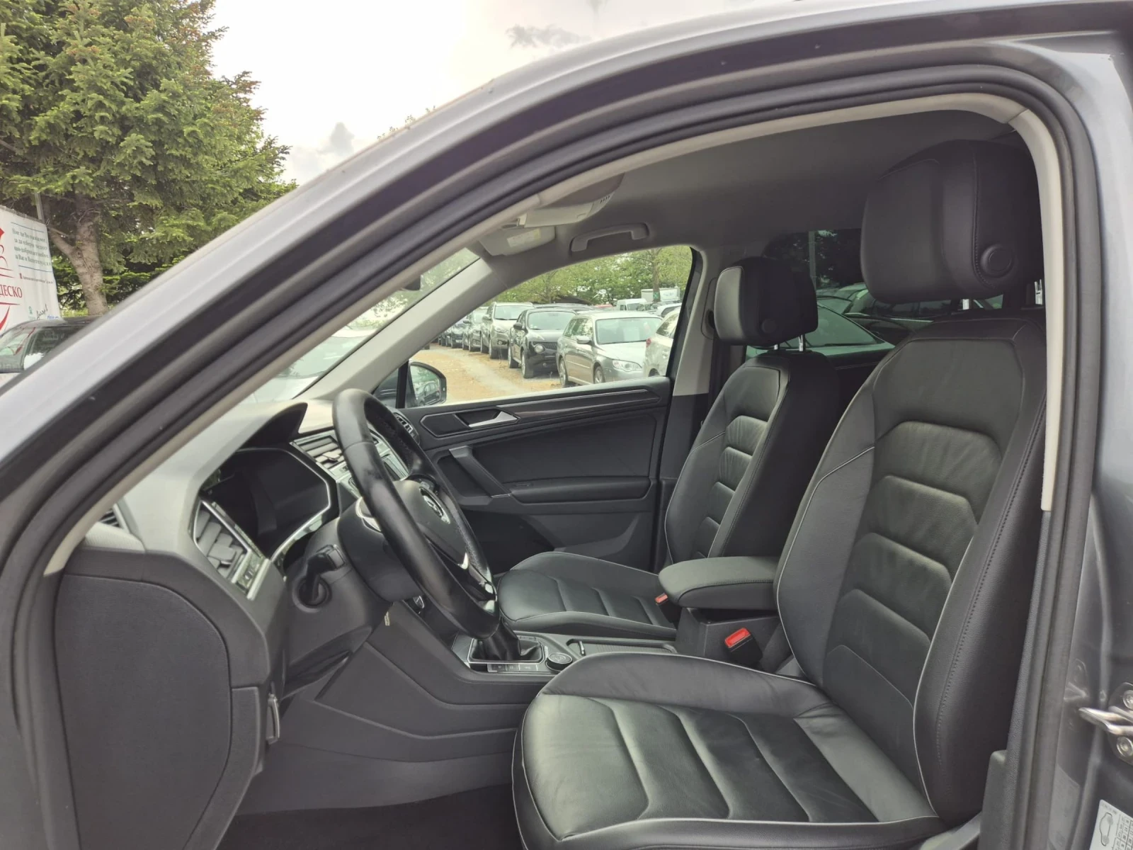 VW Tiguan 2.0tdi+ 4x4, снимка 6 - Автомобили и джипове - 54485111