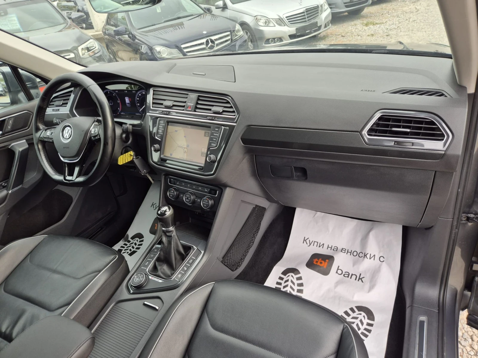 VW Tiguan 2.0tdi+ 4x4, снимка 11 - Автомобили и джипове - 54485111