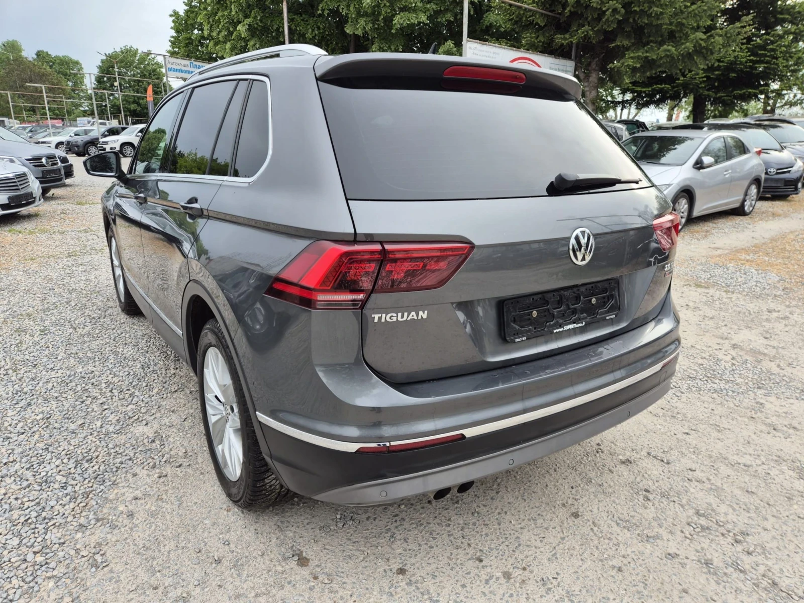 VW Tiguan 2.0tdi+ 4x4, снимка 3 - Автомобили и джипове - 54485111