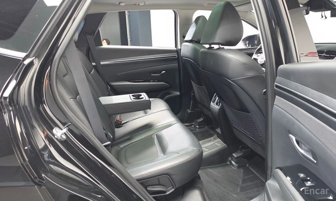 Hyundai Tucson, снимка 11 - Автомобили и джипове - 54633231