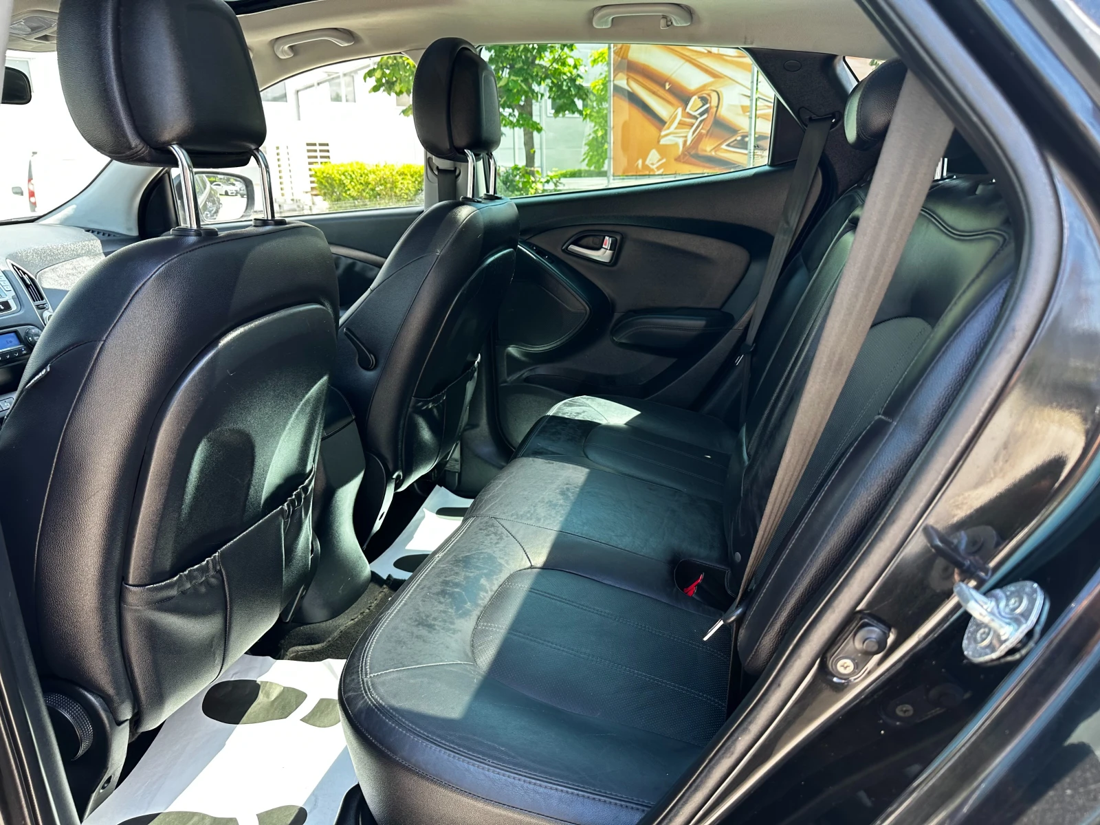 Hyundai IX35 Автомат-4х4-150000хкм!!!, снимка 10 - Автомобили и джипове - 54788876