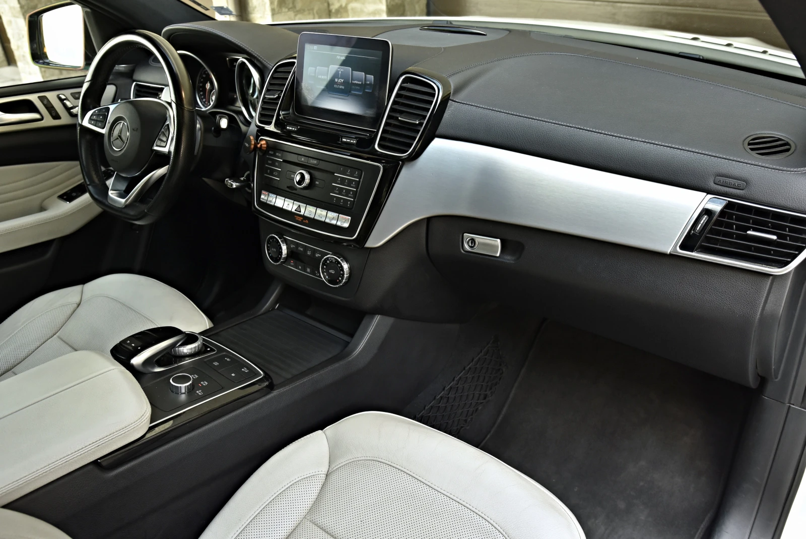 Mercedes-Benz GLE 350 COUPE, снимка 8 - Автомобили и джипове - 55014687