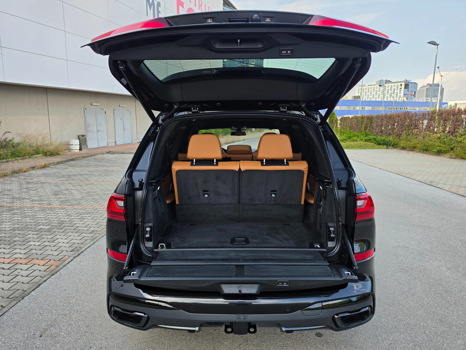 BMW X7 40i xDrive /TV/360/H&K/ SKY LOUNGE/ SOFT CLOSE | Mobile.bg � ����������� 6
