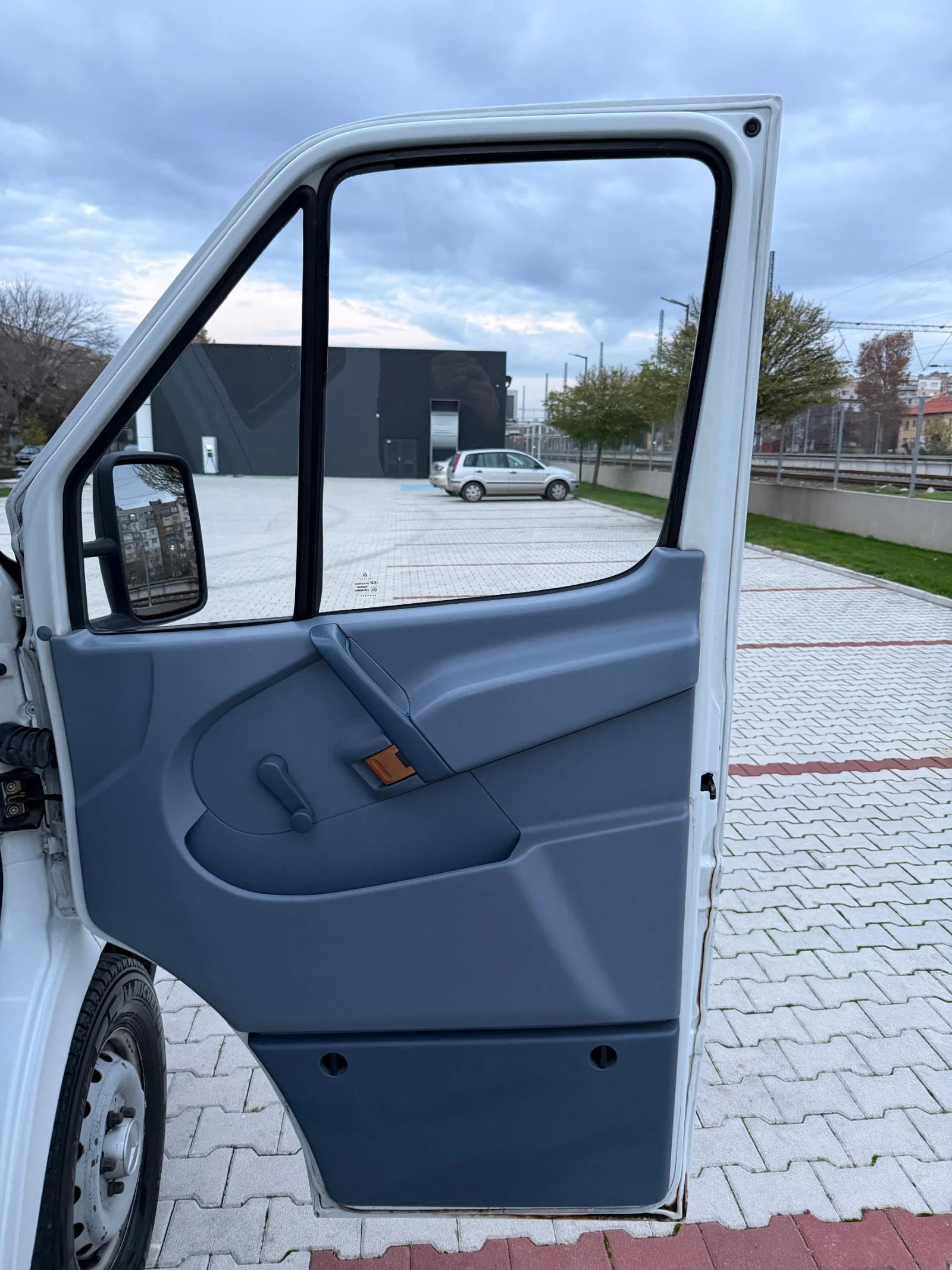 Mercedes-Benz 312 2.9 TDI - изображение 7