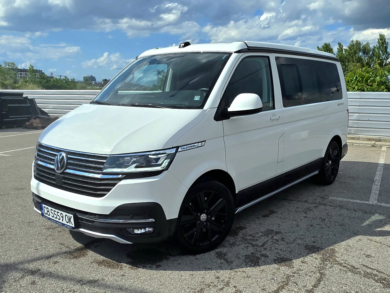 VW California 2.0ТДИ - 204 коня, снимка 2 - Бусове и автобуси - 54953416