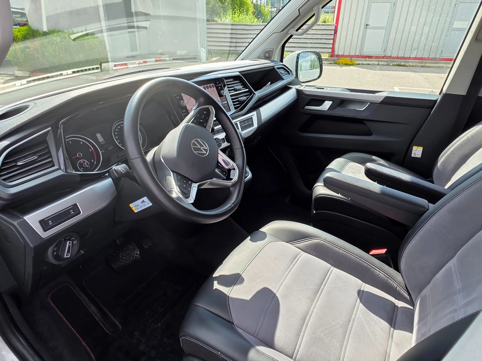 VW California 2.0ТДИ - 204 коня, снимка 9 - Бусове и автобуси - 54953416