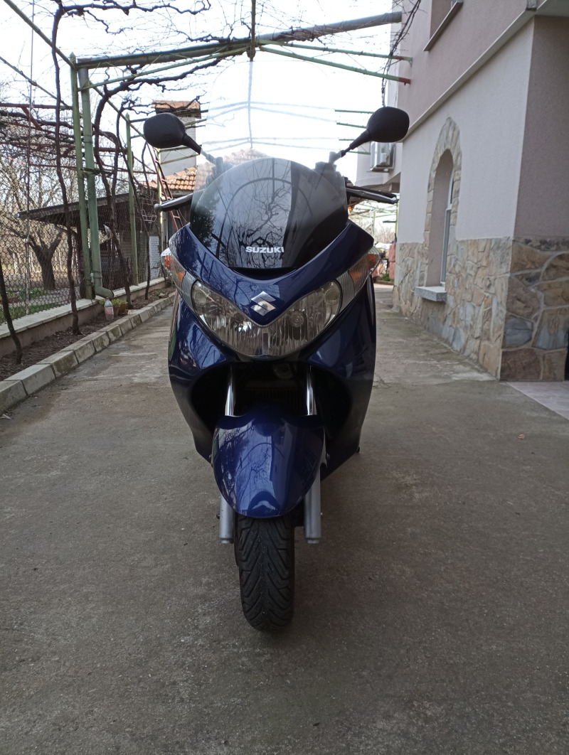 Suzuki Burgman Скутер, снимка 1 - Мотоциклети и мототехника - 46421154