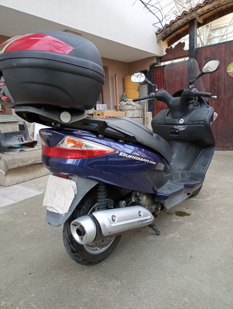 Suzuki Burgman Скутер, снимка 3 - Мотоциклети и мототехника - 46421154