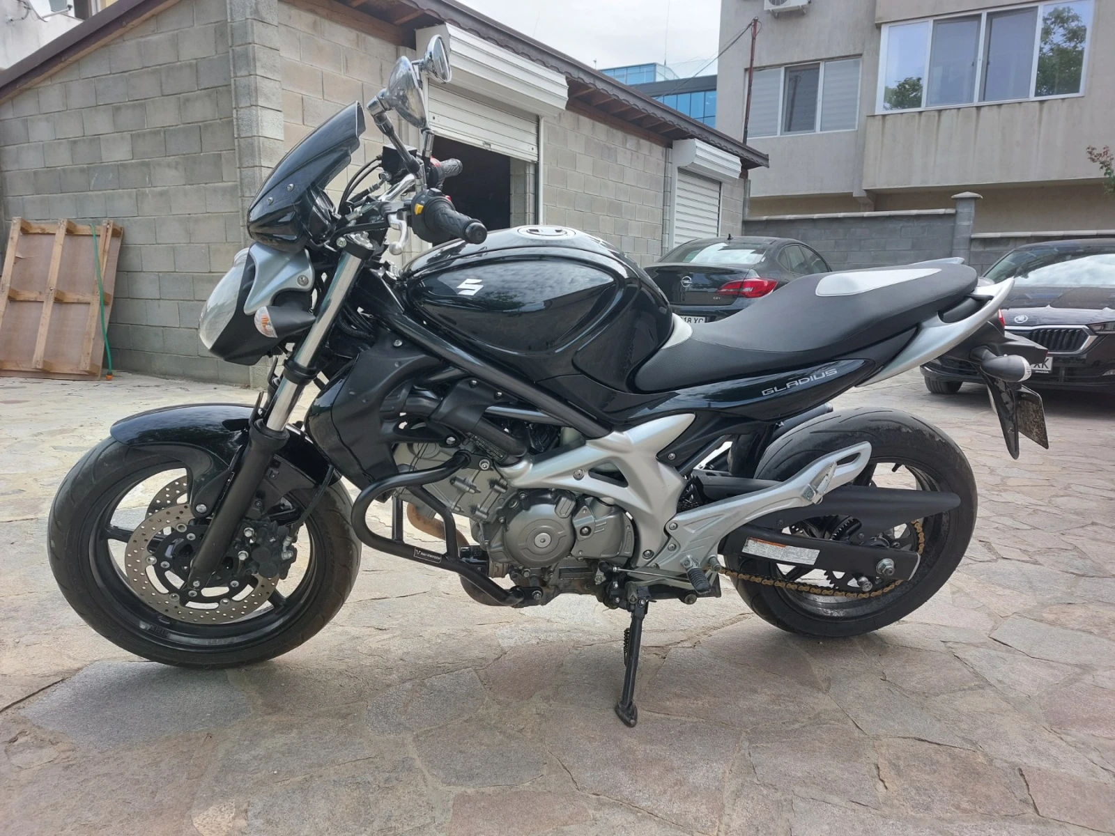 Suzuki Gladius SFV650