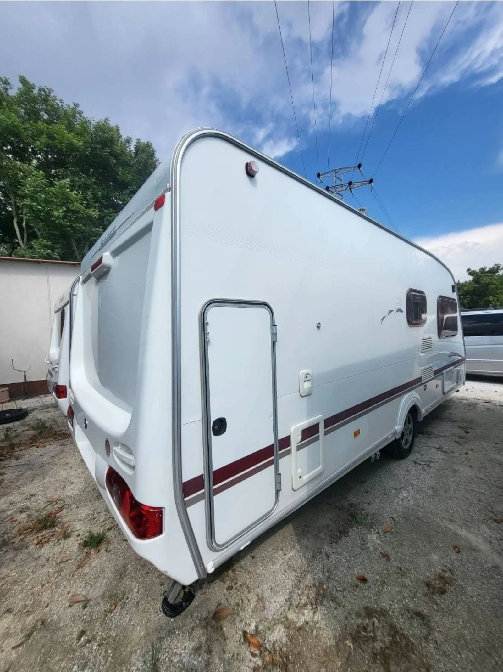 Каравана Swift Celeste, снимка 3 - Каравани и кемпери - 54840769