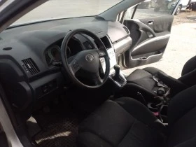 Toyota Corolla verso 2.2D4D, снимка 8