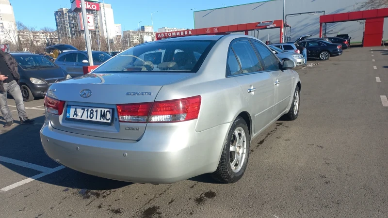 Hyundai Sonata 2.0 CRDI АВТОМАТИК, снимка 6 - Автомобили и джипове - 47989813