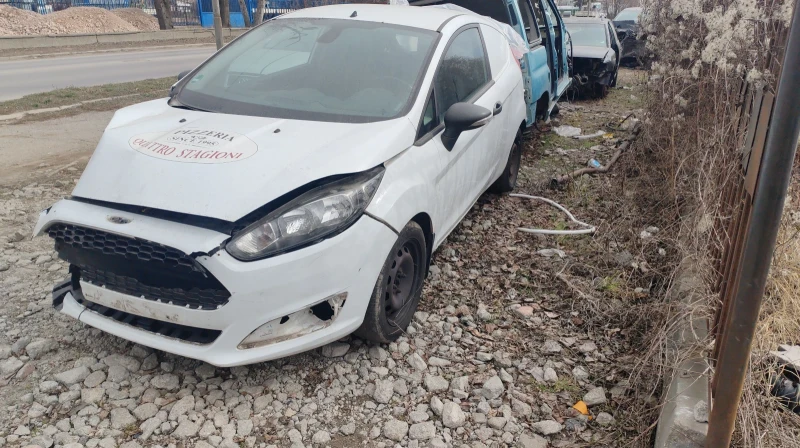 Ford Fiesta 1.5tdci, снимка 1 - Автомобили и джипове - 49353060