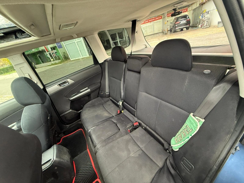 Subaru Forester, снимка 13 - Автомобили и джипове - 52364157