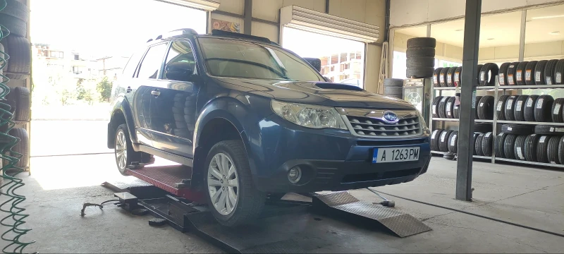 Subaru Forester, снимка 2 - Автомобили и джипове - 52700718