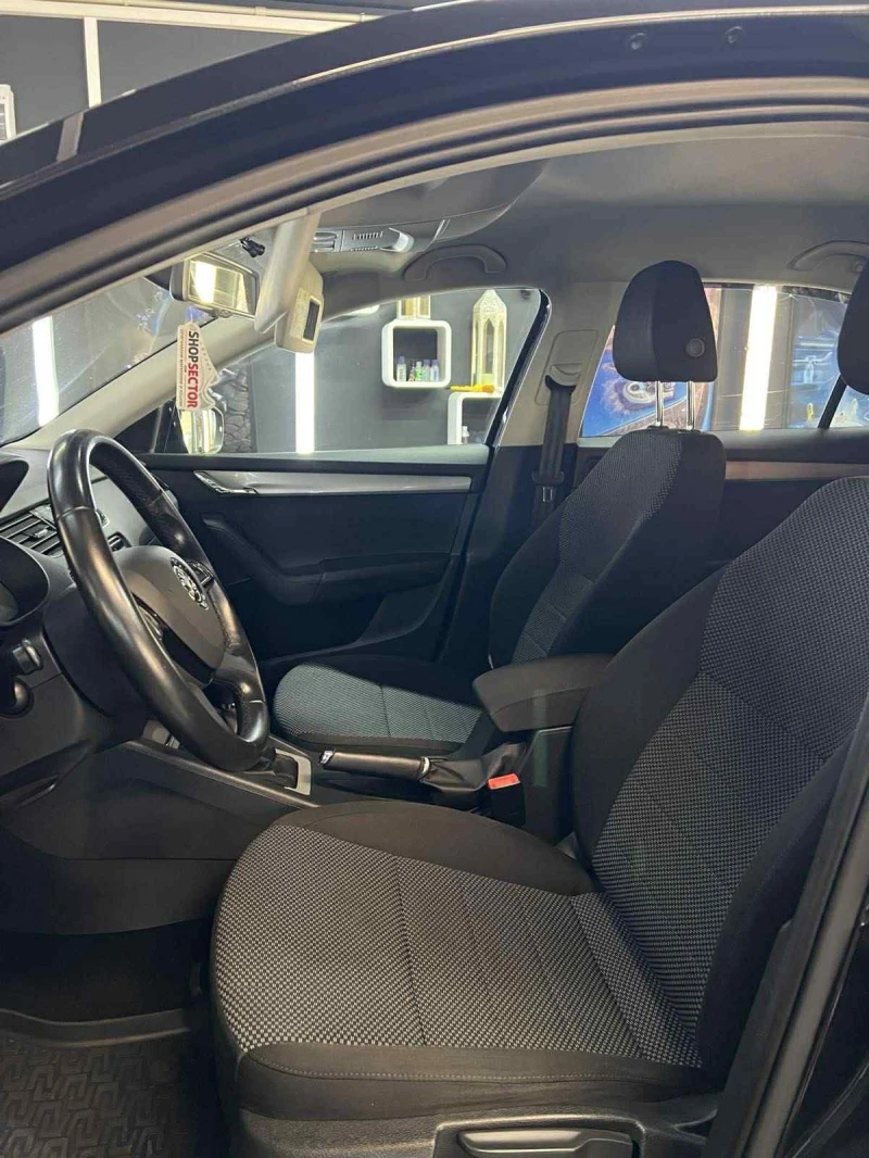 Skoda Octavia, снимка 13 - Автомобили и джипове - 52694680