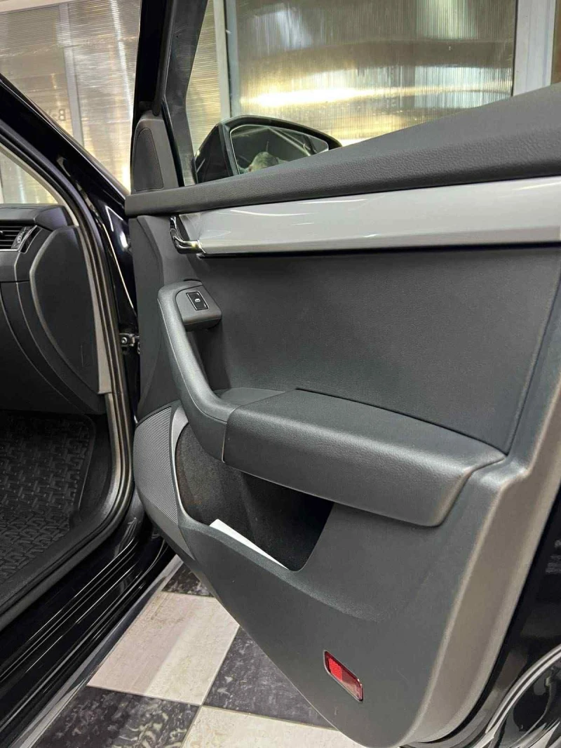 Skoda Octavia, снимка 12 - Автомобили и джипове - 52694680