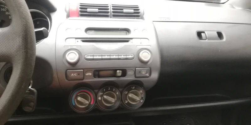 Honda Jazz, снимка 6 - Автомобили и джипове - 52739201