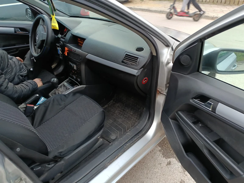 Opel Astra, снимка 12 - Автомобили и джипове - 53089406