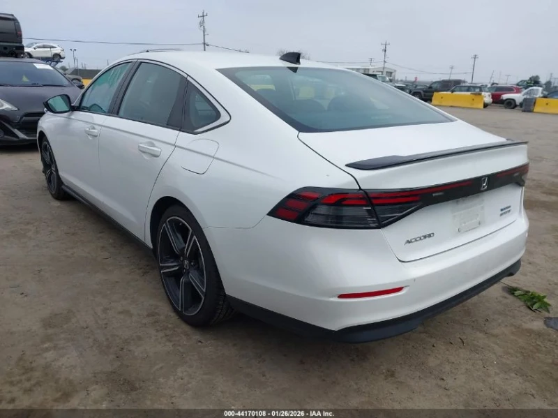 Honda Accord 2l Hybrid Sport, снимка 3 - Автомобили и джипове - 53520184