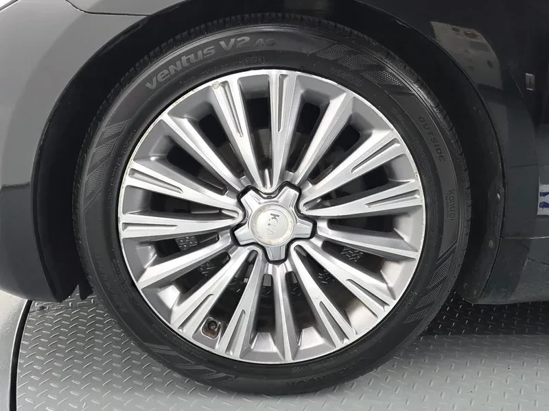 Kia K9 3.3 GDI EXECUTIVE, снимка 5 - Автомобили и джипове - 54939295