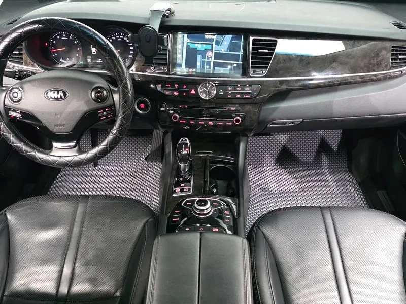 Kia K9 3.3 GDI EXECUTIVE, снимка 7 - Автомобили и джипове - 54939295