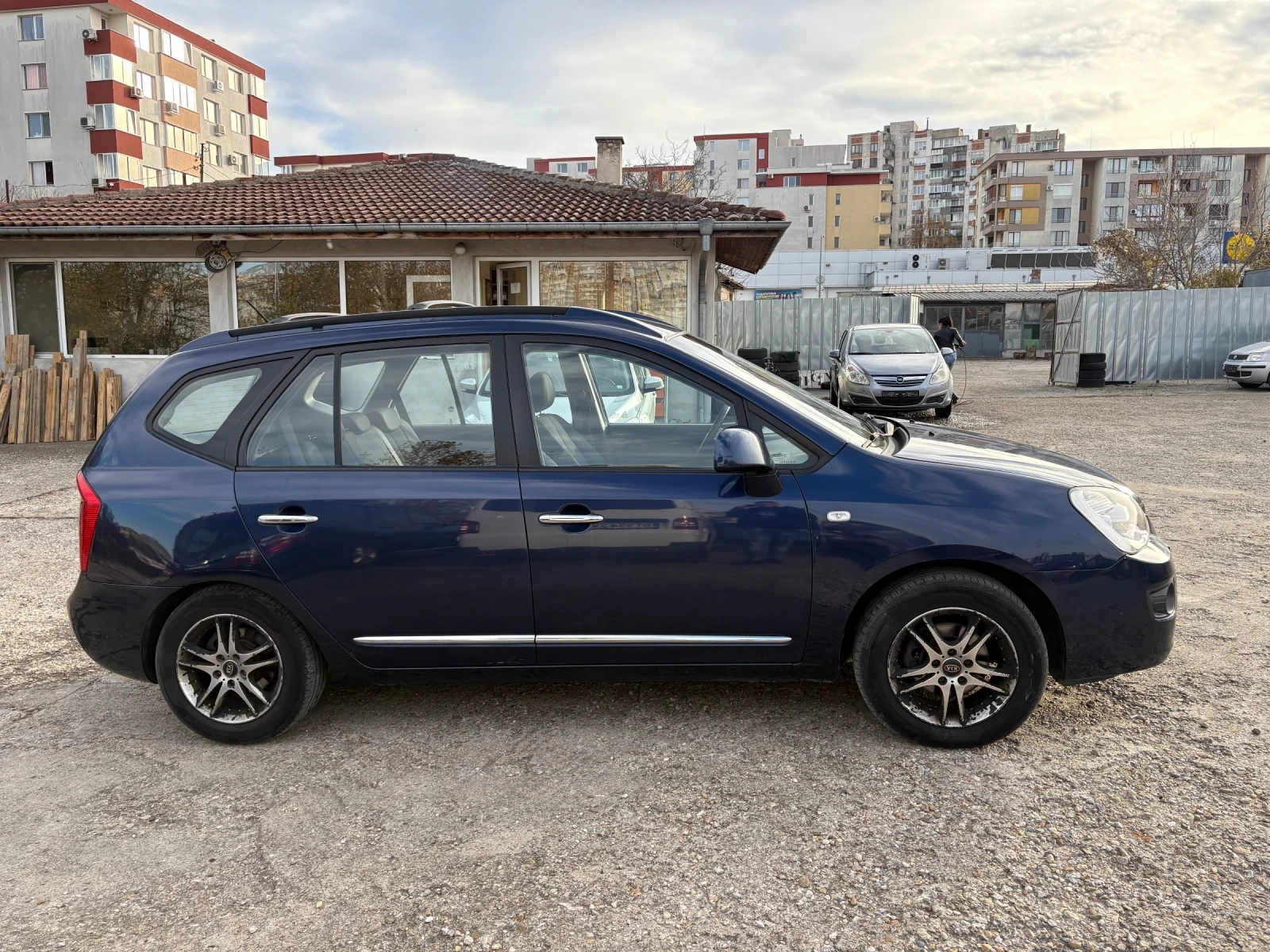 Kia Carens 2.0d 140hp 6+ 1 - изображение 4