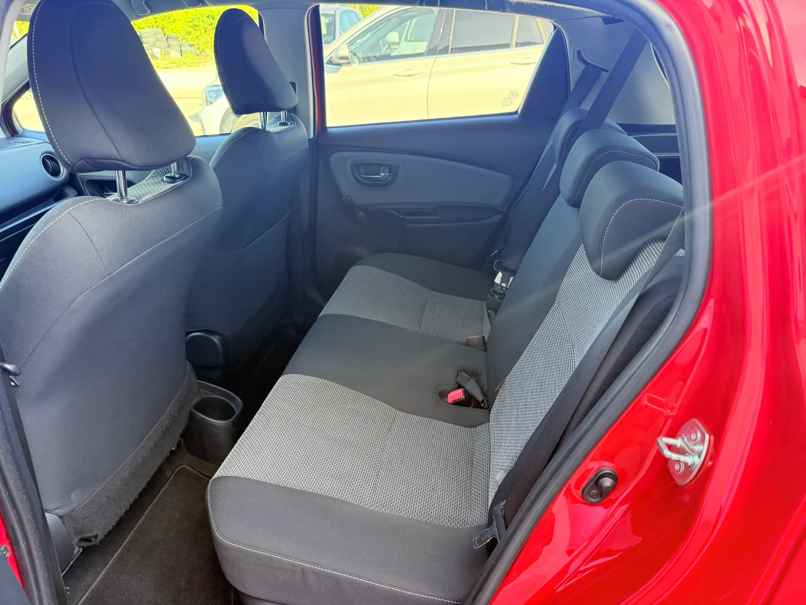 Toyota Yaris 1.5* HYBRID* AВТОМАТ* FACE* КАМЕРА* НАВИ* ЕВРО6*  - изображение 7