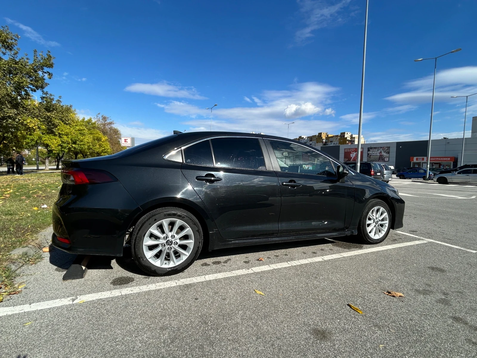 Toyota Corolla 1.5 120кс Бензин Гаранция  - изображение 6