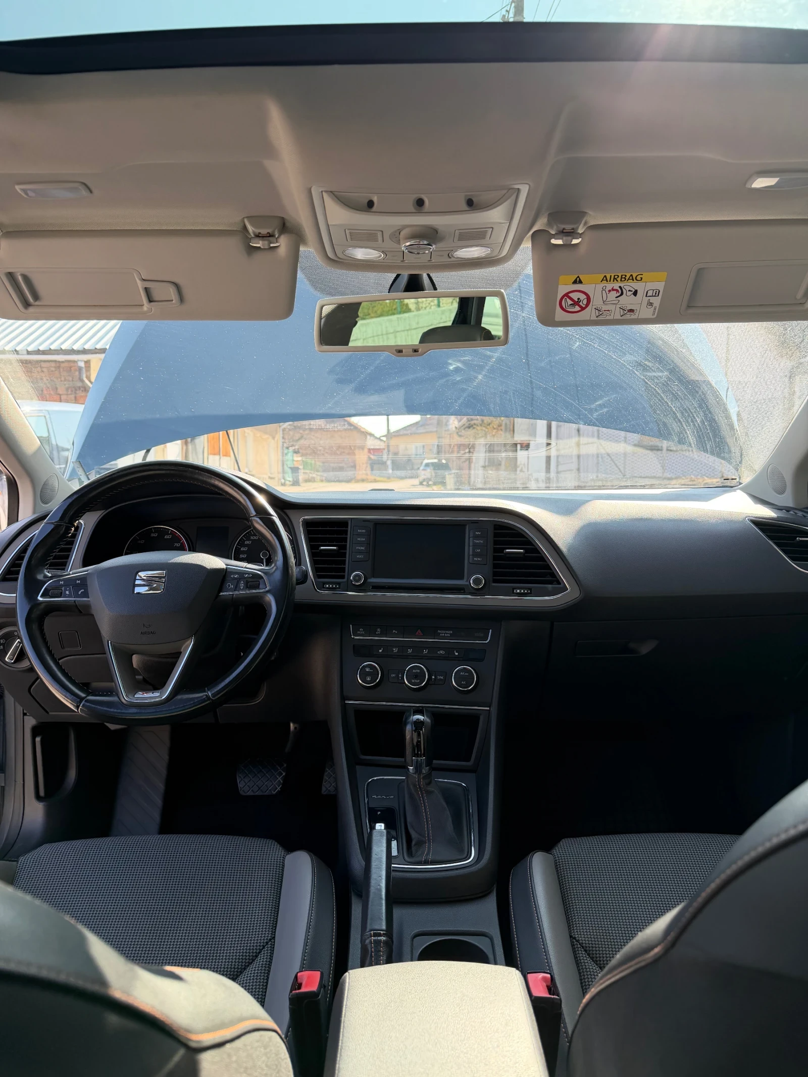 Seat Leon, снимка 13 - Автомобили и джипове - 53733909