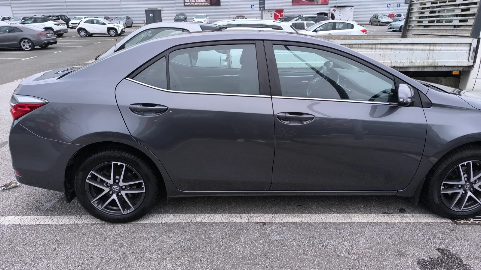 Toyota Corolla Executive, снимка 4 - Автомобили и джипове - 53810045