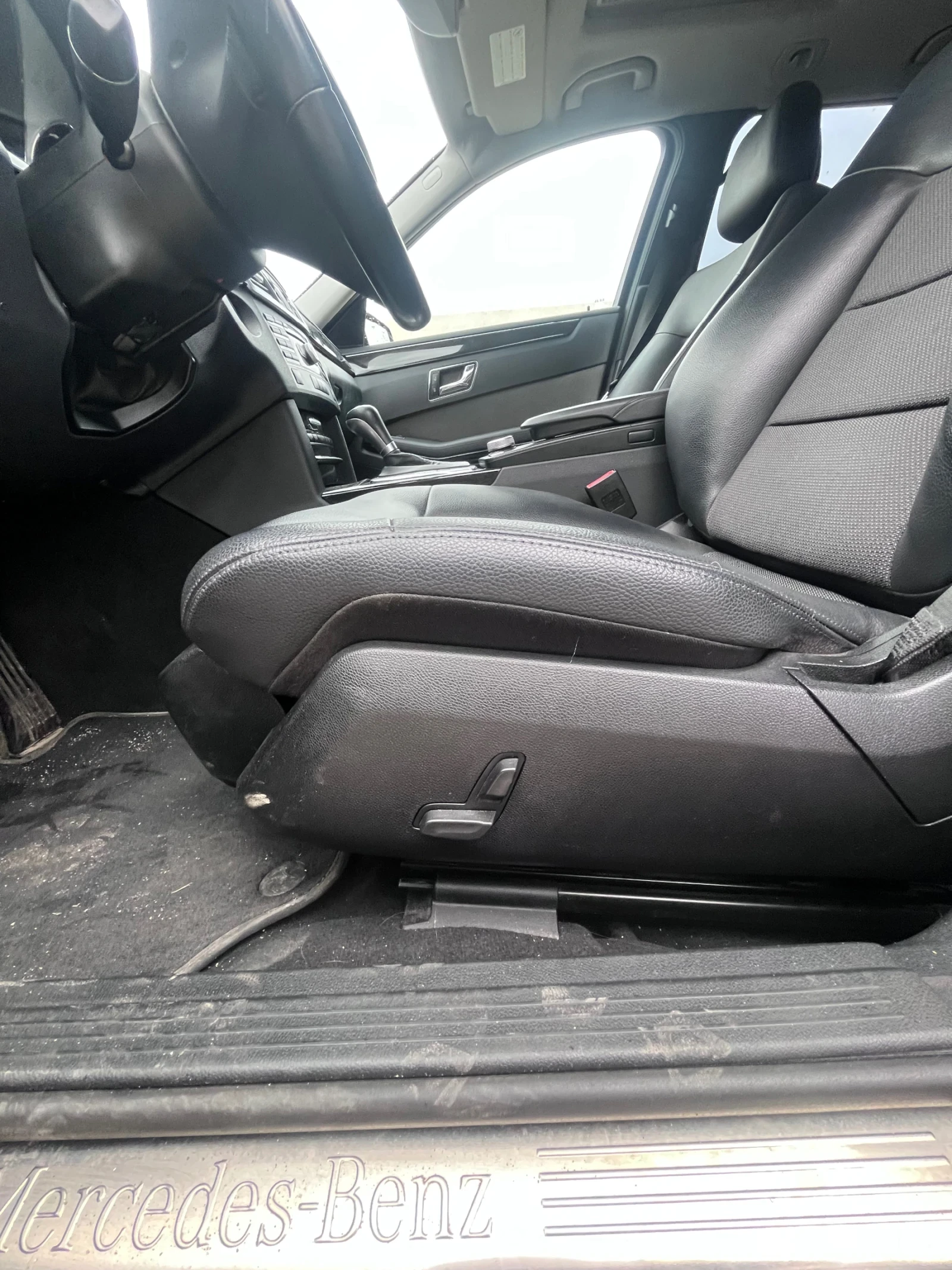 Mercedes-Benz E 200, снимка 9 - Автомобили и джипове - 53953462