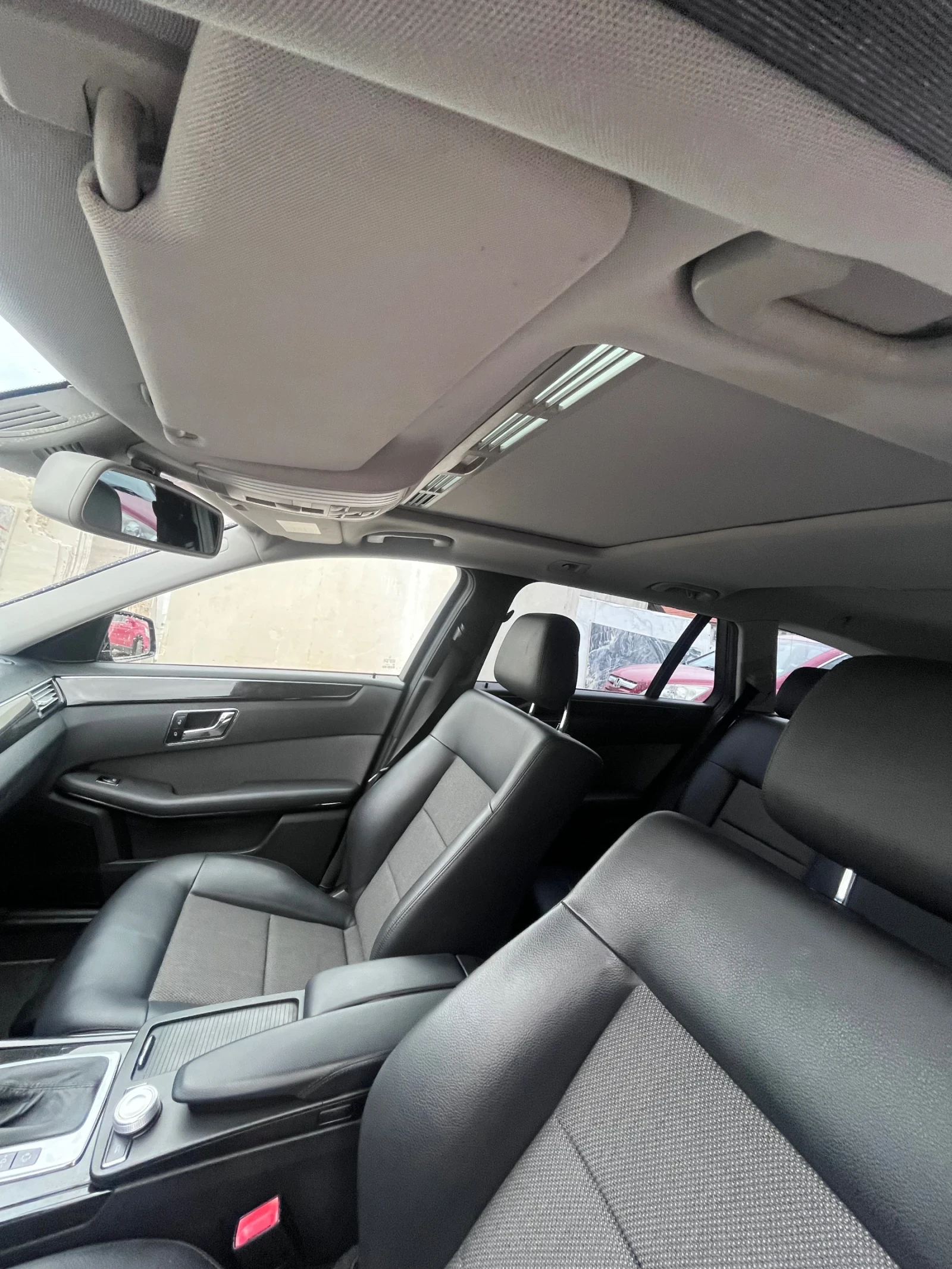 Mercedes-Benz E 200, снимка 7 - Автомобили и джипове - 53953462