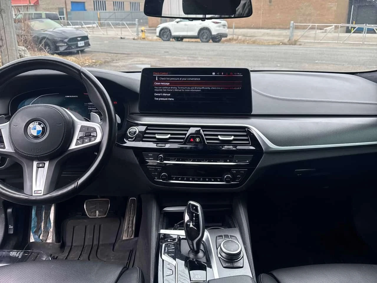 BMW 550 * M550i xDrive * 360 * ��������� * ����� * CARPLAY | Mobile.bg � ����������� 8