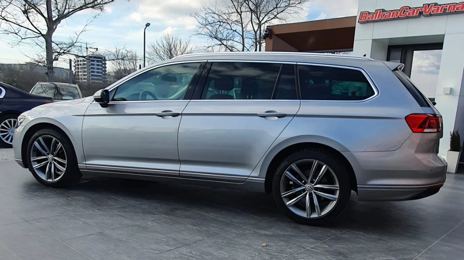 VW Passat 1.6TDI Bussines, снимка 7 - Автомобили и джипове - 54050427