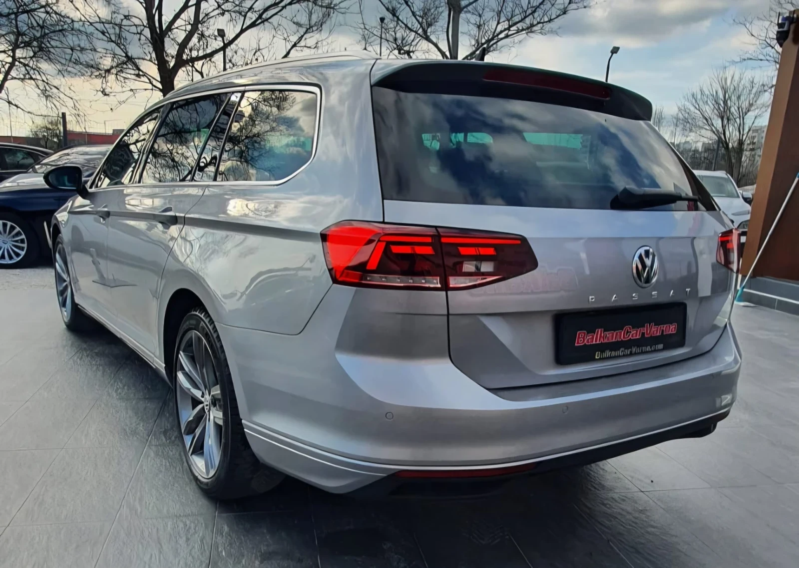 VW Passat 1.6TDI Bussines, снимка 3 - Автомобили и джипове - 54050427