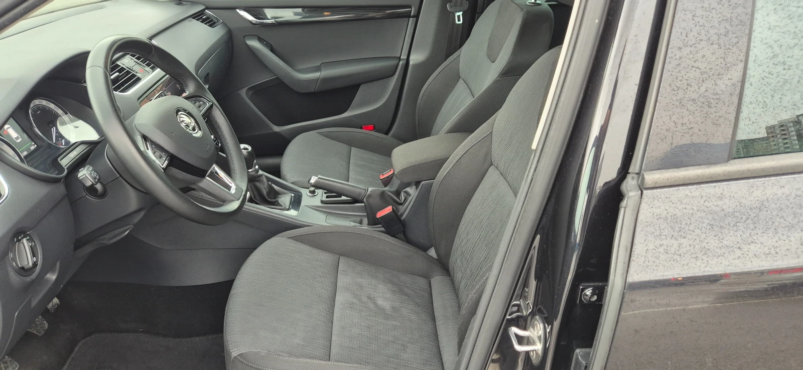 Skoda Octavia 1.4TSI, 150 к.с., снимка 7 - Автомобили и джипове - 54093876