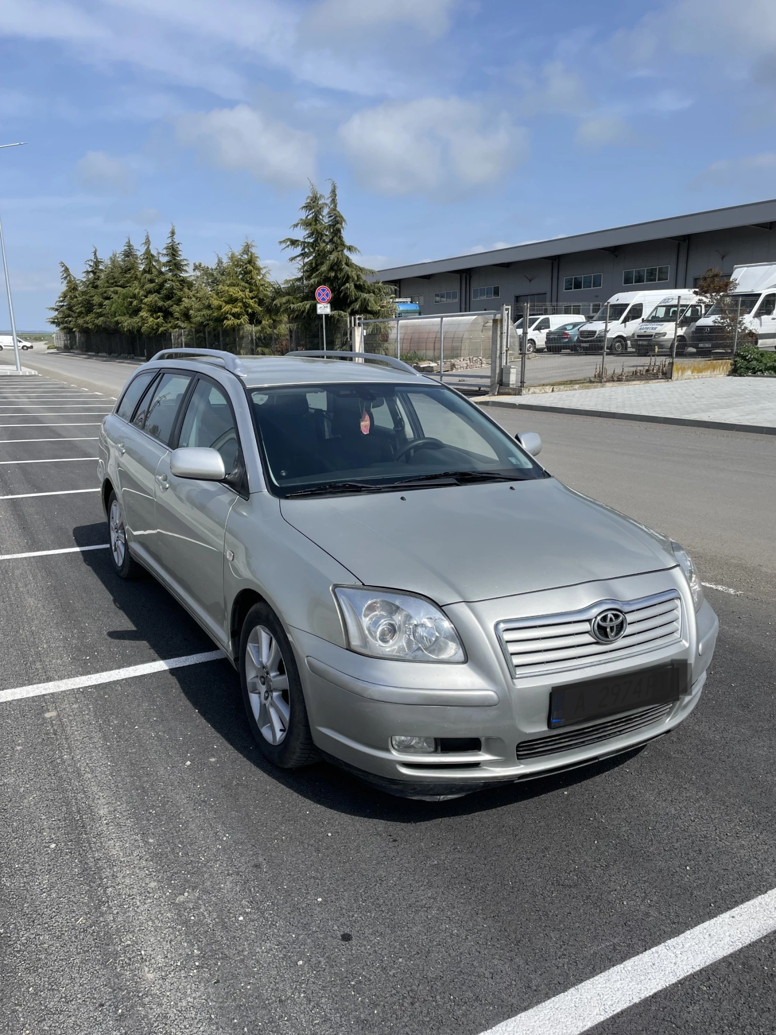 Toyota Avensis 1.8, снимка 3 - Автомобили и джипове - 54467627