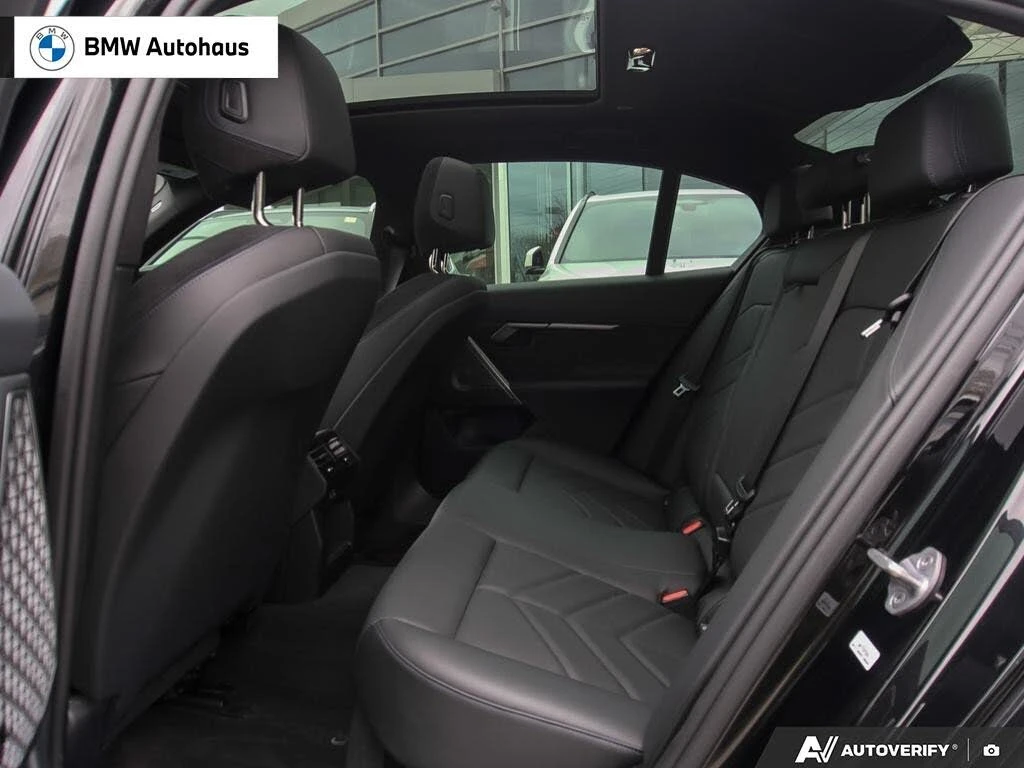 BMW i5 M60 AWD, снимка 17 - Автомобили и джипове - 54228757