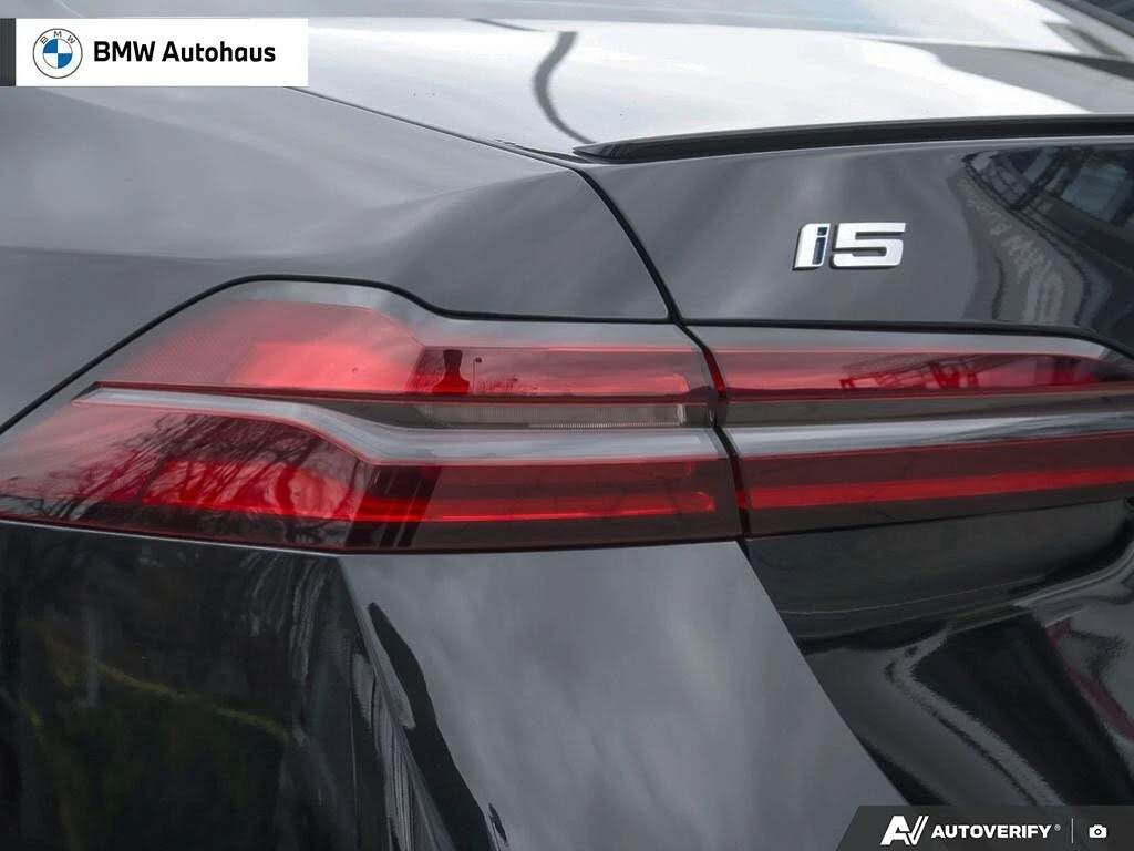 BMW i5 M60 AWD, снимка 8 - Автомобили и джипове - 54228757