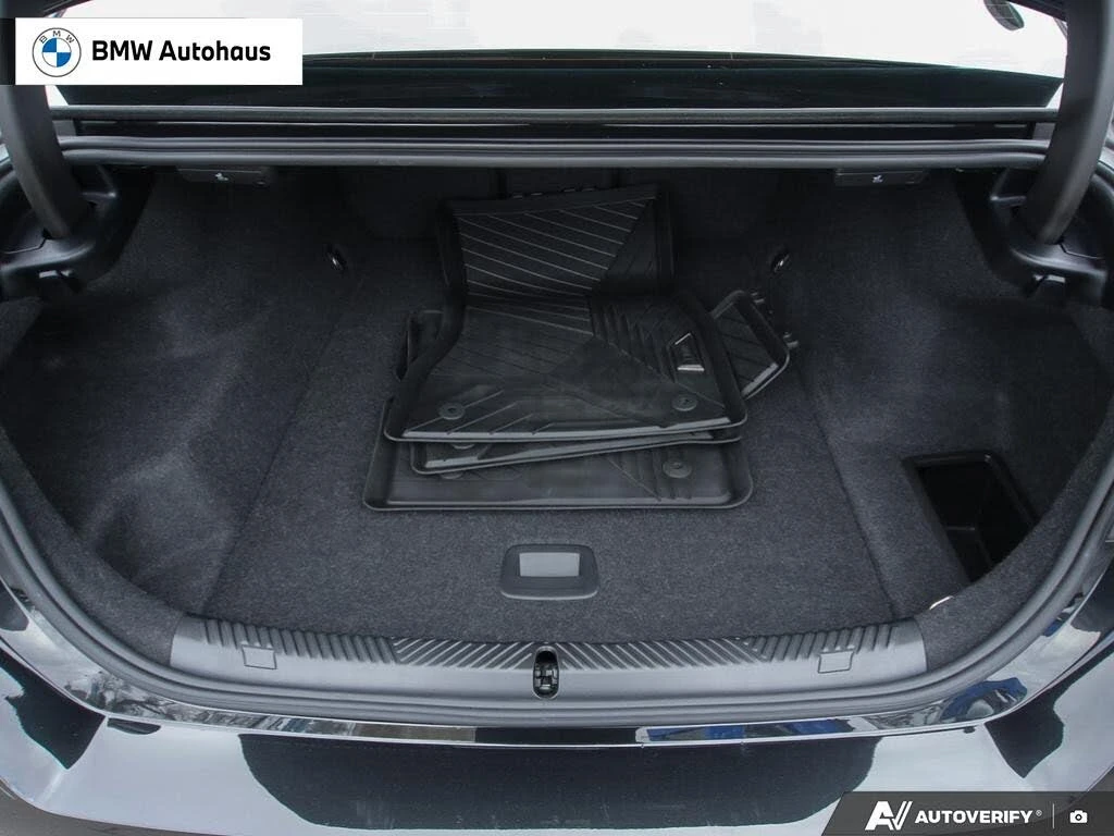 BMW i5 M60 AWD, снимка 9 - Автомобили и джипове - 54228757