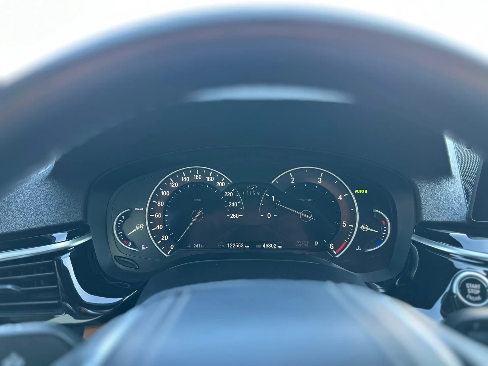 BMW 520, снимка 14 - Автомобили и джипове - 54349258