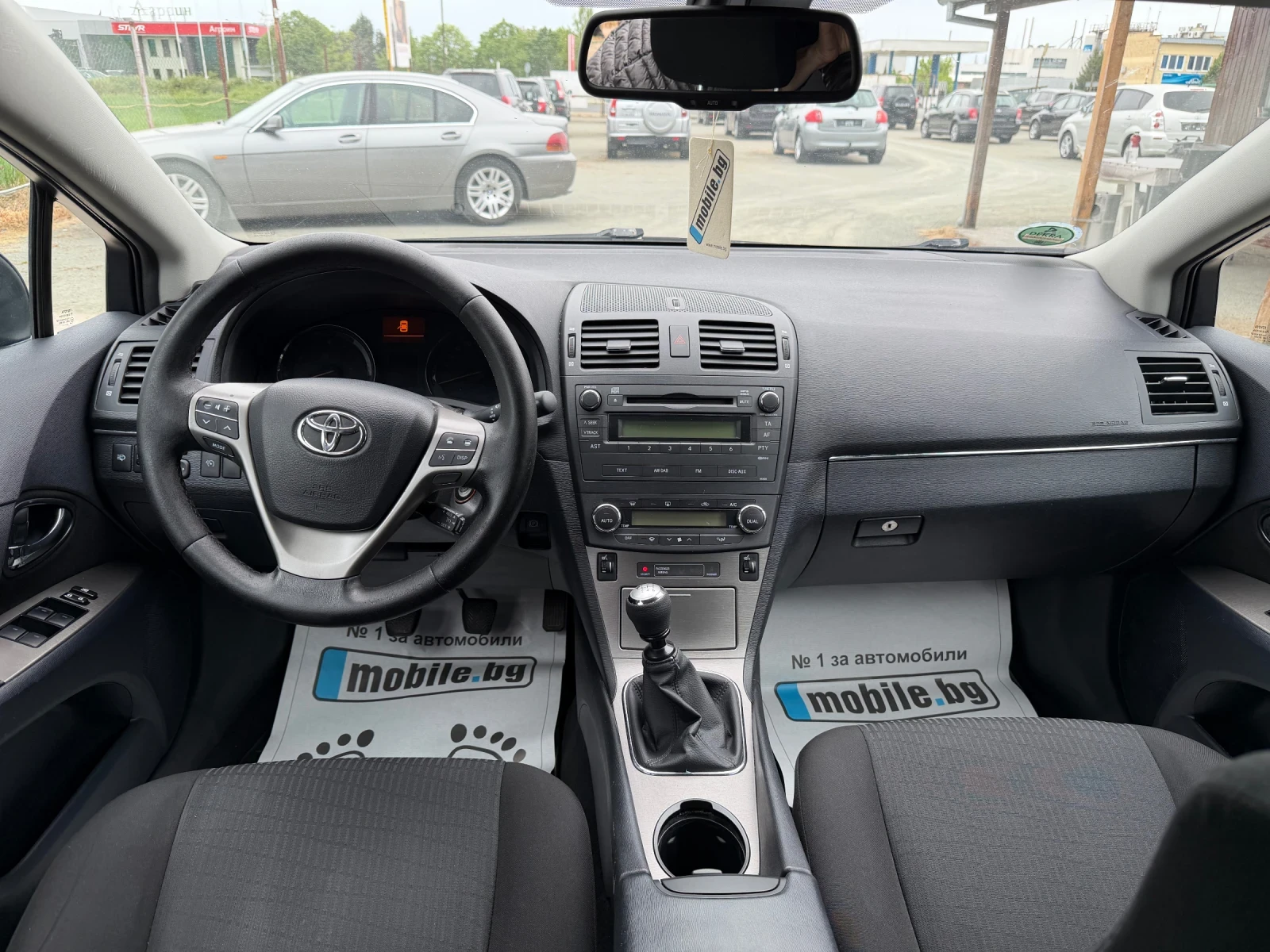 Toyota Avensis 1.8, снимка 8 - Автомобили и джипове - 54478623