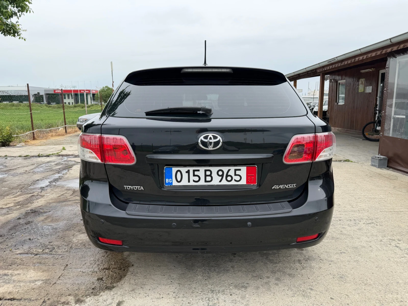 Toyota Avensis 1.8, снимка 6 - Автомобили и джипове - 54478623