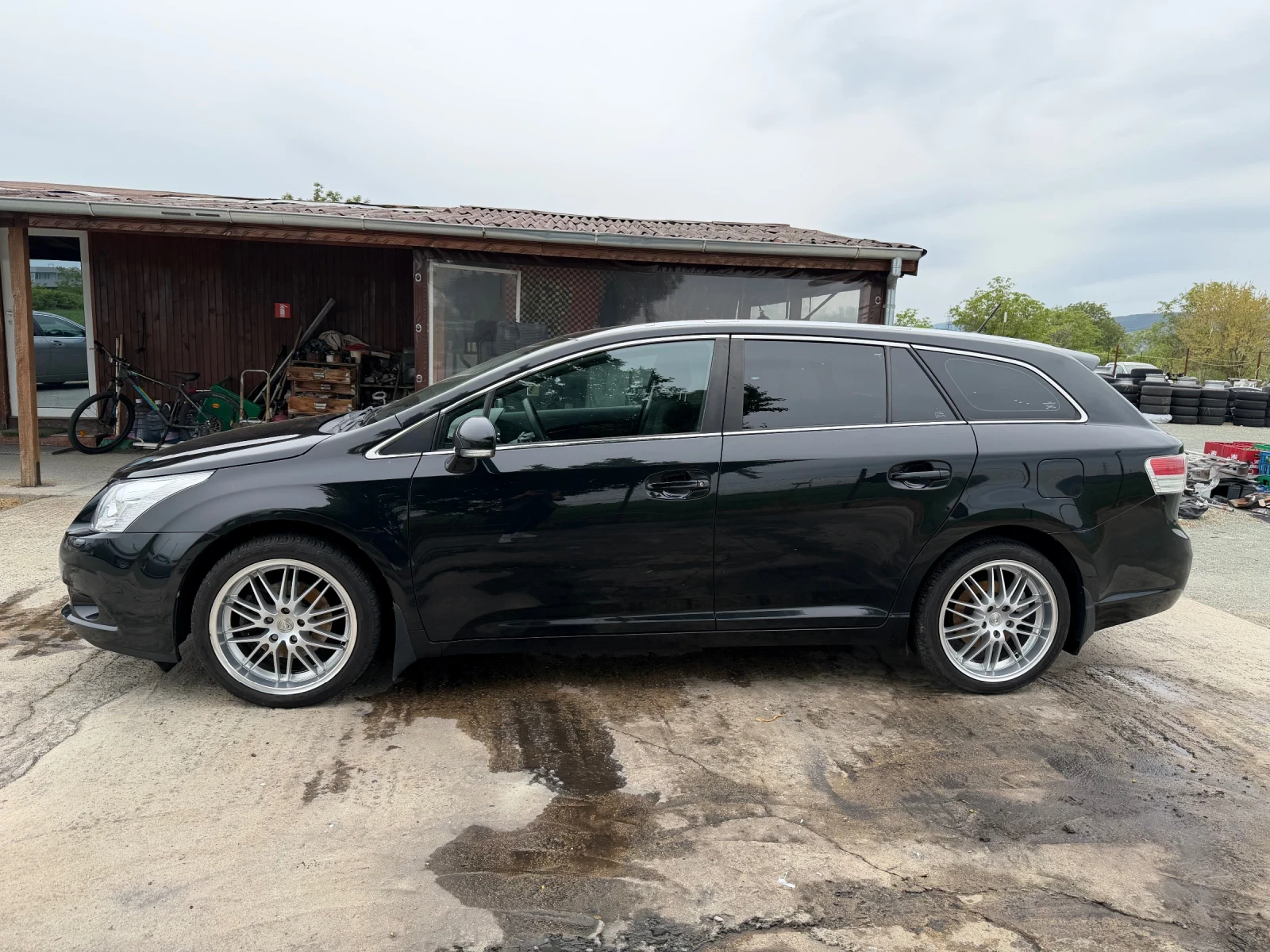 Toyota Avensis 1.8, снимка 4 - Автомобили и джипове - 54478623