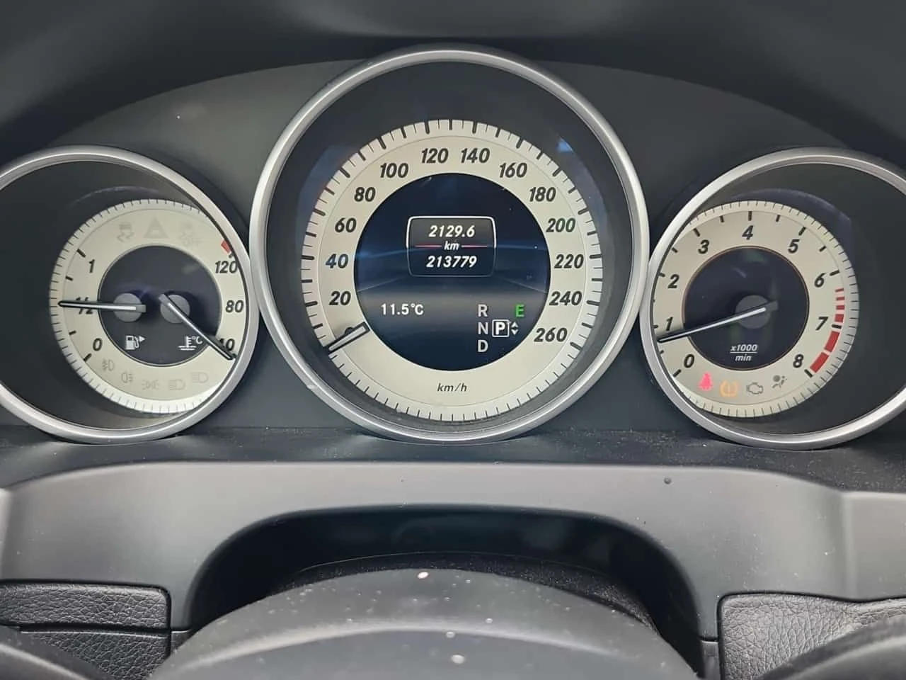 Mercedes-Benz E 400 * 2dr Cpe 4matic * CARFAX * БЕЗ ПЪРВОНАЧАЛНА ВНОСК, снимка 9 - Автомобили и джипове - 54738226