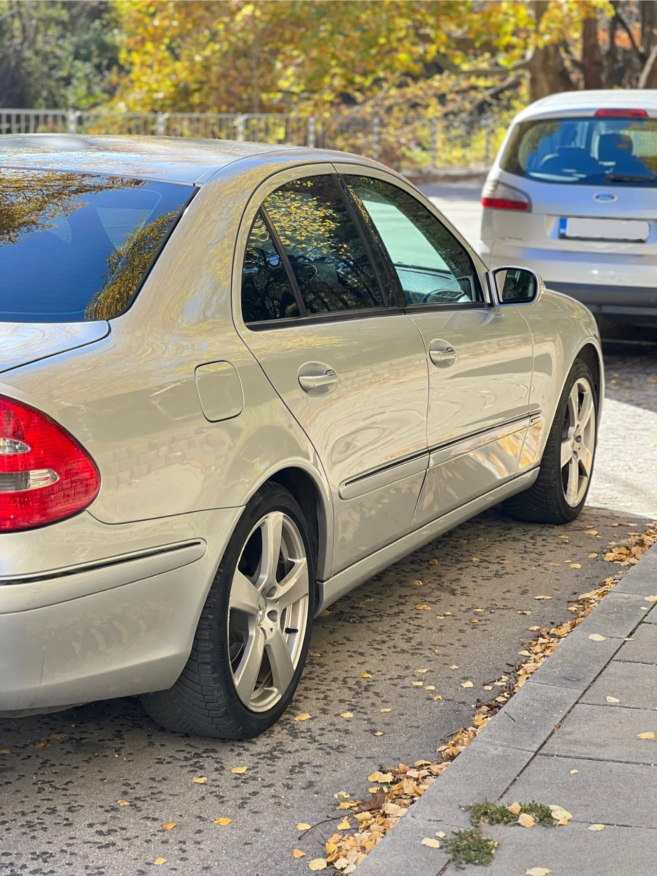 Mercedes-Benz E 280, снимка 3 - Автомобили и джипове - 54823007