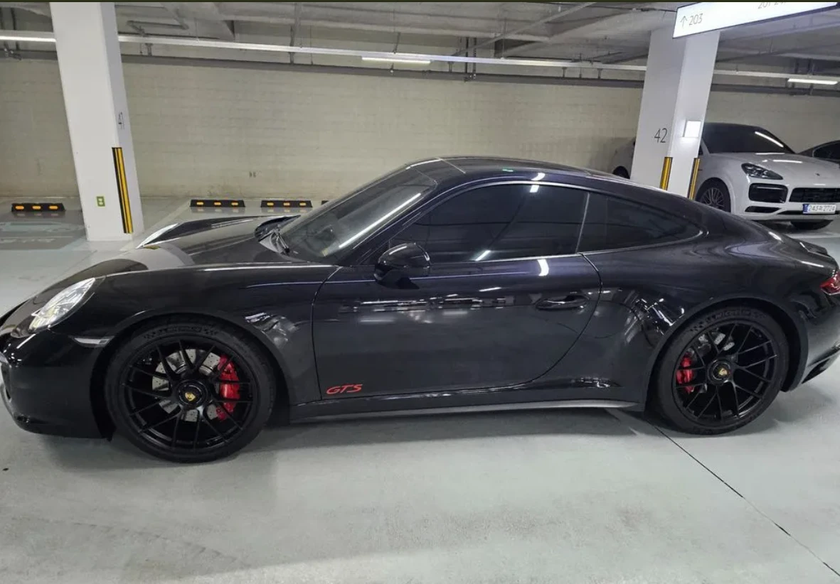 Porsche 911 GTS, снимка 2 - Автомобили и джипове - 55094250