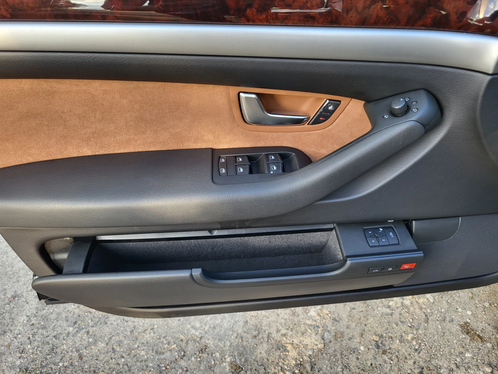 Audi A8 3.2 FSI 142 500км., снимка 8 - Автомобили и джипове - 55969107