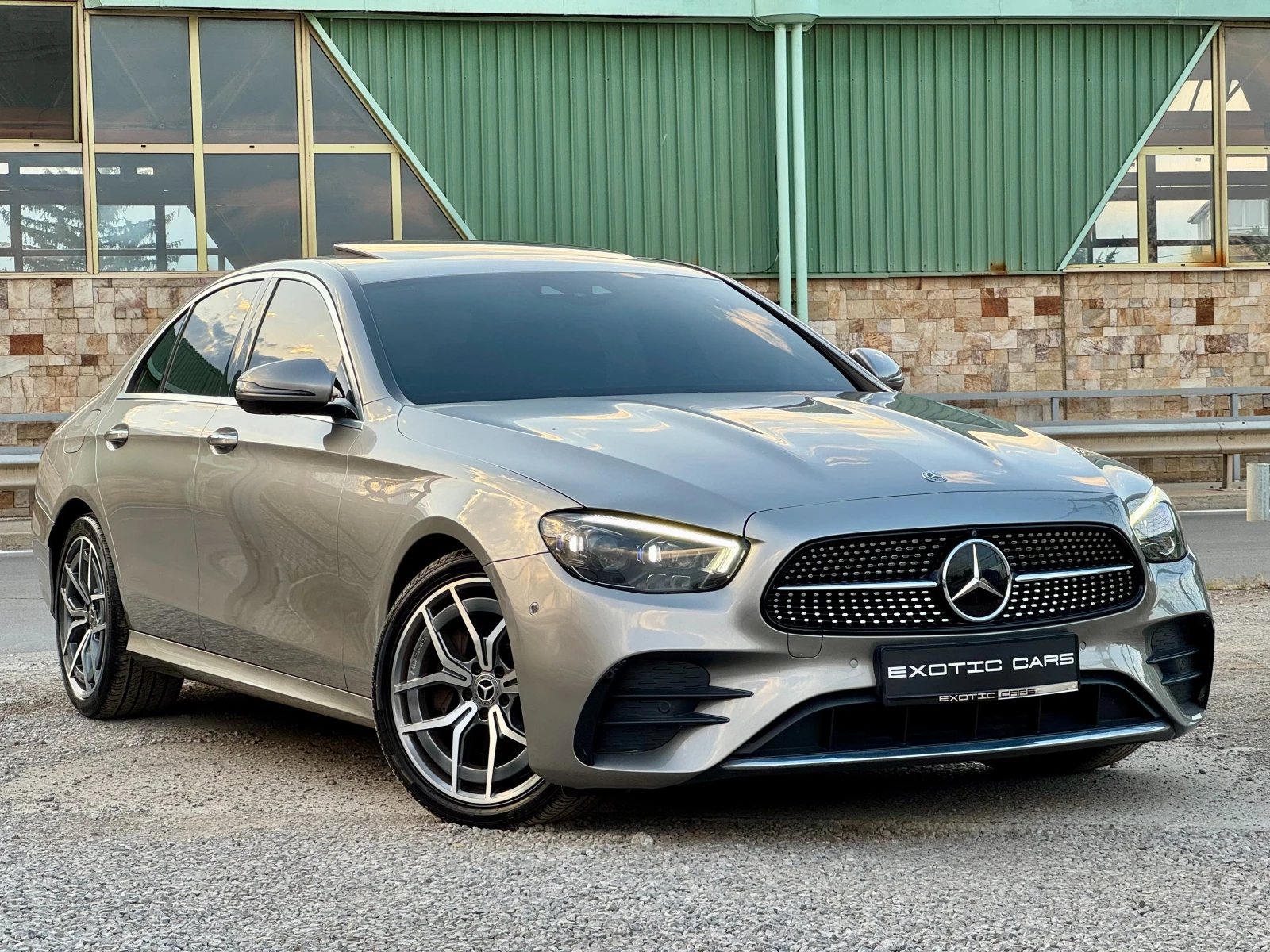 Mercedes-Benz E 220 d 4matic ! AMG Line !
